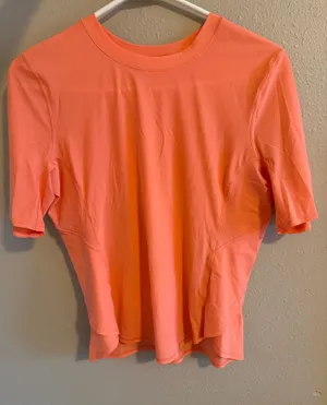 Lululemon Top thumbnail 1