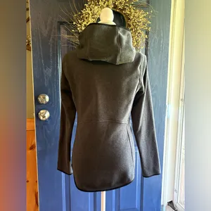 Lululemon 1/4 Zip Charcoal hoodie with Pockets thumbnail 6