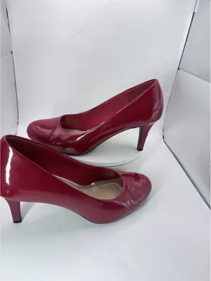 Pumps Size 9 Burgundy Comfort Plus Patent Low Heel Dress Shoes thumbnail 2