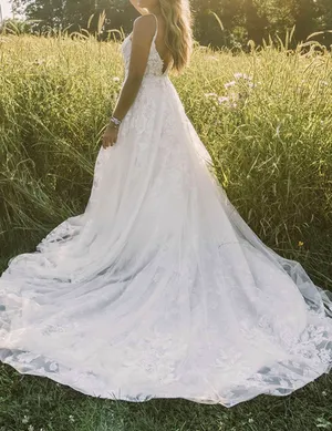 Wedding Dress White Size 8 thumbnail 3