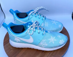 Brand new Nike roshe women’s size 7 thumbnail 1