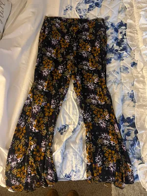 floral flair pants thumbnail 1