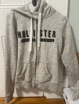 Hollister Zipup thumbnail 1