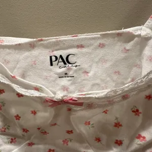 PacSun Floral Crop Tank Top thumbnail 3