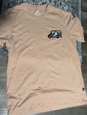 Nike  thumbnail 1