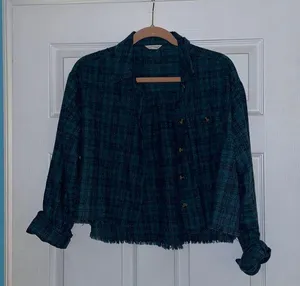 Women’s Aeropostale cropped flannel thumbnail 1