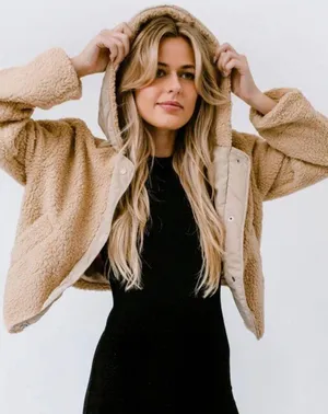Lightweight Cropped Fleece Jacket thumbnail 3