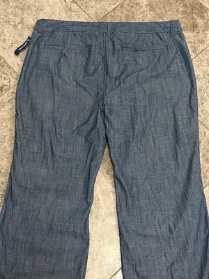 Old Navy Sweetheart Chambray Pant NEW Mid Rise Straight Leg 100% Cotton Size 14 thumbnail 10
