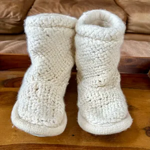 WIWAK Nonslip Slippers Size 7 thumbnail 1