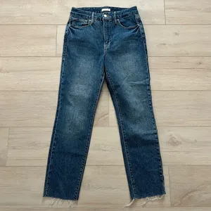 Good American Good Classic Raw Hem High Waist Slim Jean Size 8/29 | Blue940 thumbnail 2