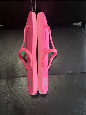 GAP Women's Hot Pink T-Strap Flip Flop Sandals size 9 thumbnail 5
