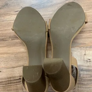 Old navy‎ heel sandals 7 thumbnail 7