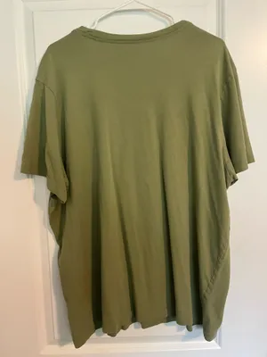 Nike shirt thumbnail 2