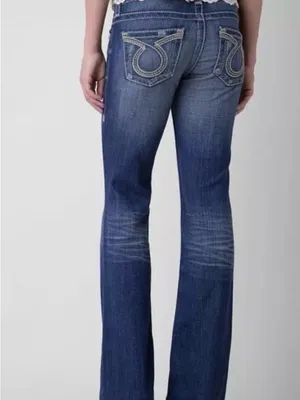 Big Star Low Rise Bootcut Blue Jeans Women’s Size 28L Embroidered Pockets thumbnail 2