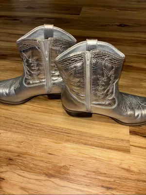 Coconuts by Matisse Metallic Silver Western Ankle Boots thumbnail 6