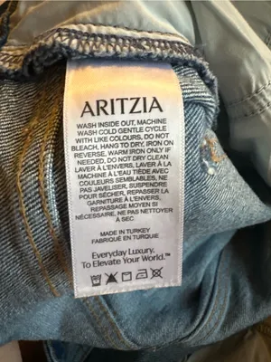 Aritzia Denim Forum Rowan Curve-Fit Super Hi Straight Ankle Jean size 30 121792 thumbnail 5