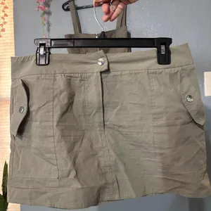 White Fox Olive Green Utility Cargo Corset Crop Top Mini Skirt Set M thumbnail 4