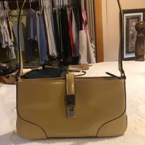 Guess Y2k Shoulder Bag thumbnail 1