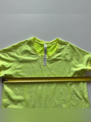 lululemon athletica NWT Swiftly Tech SS 2.0 Disorted Noise Neon Lemon Sorbet-10 thumbnail 4