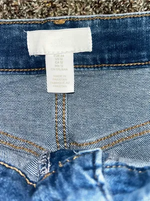 H&M mom fit blue denim shorts size 12 NWT#denim thumbnail 3