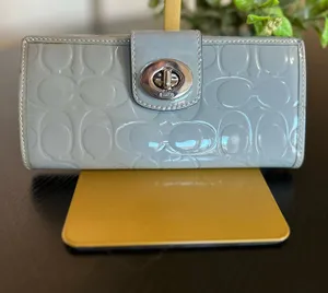 Coach Wallet thumbnail 1