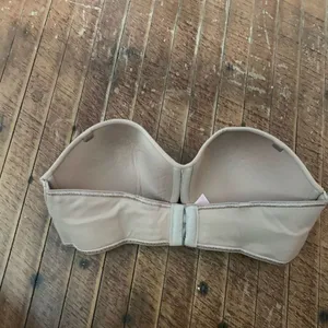 Victoria’s Secret body nude 34D lined strapless convertible bra thumbnail 2