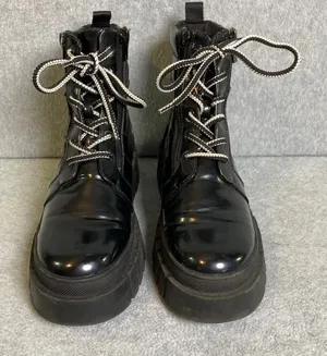 Steve Madden Incredible Combat Boots Women's 7.5 Black Platform Lug Sole Zip EUC thumbnail 1