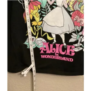 NWOT Classic Disney Alice Wonderland Flower Garden Golden Afternoon Black Tee L thumbnail 5