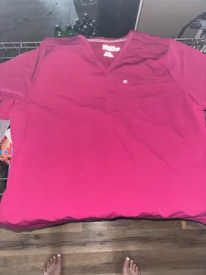 Fabletics Scrubs Set thumbnail 4