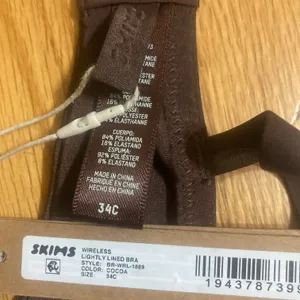 SKIMS Wireless Bra 34C thumbnail 4
