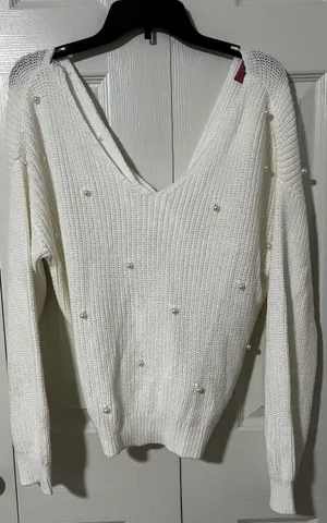Francesca's Sweater thumbnail 3