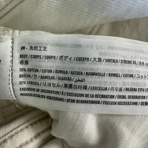 4 white wide-leg jeans by Abercrombie & Fitch "the loose high-rise" 26" inseam thumbnail 5