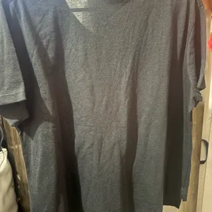 Nike Men's Black Tee with Subtle Logo thumbnail 3
