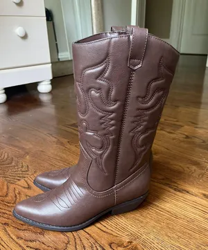 Brown Cowgirl Boots thumbnail 2