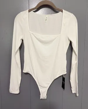 NEW Halara White Ribbed Knit Square Neck Long Sleeve Skinny Casual Bodysuit S thumbnail 1