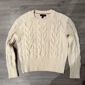 Banana Republic ITALIAN MERINO CABLE-KNIT SWEATER Size S thumbnail 4