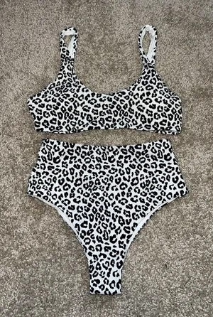 Buff Bunny Leopard Print Bikini Xsmall Black Size XS thumbnail 1