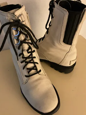 Sorel Women's off White leather Lace-Up Combat Boots with Black Laces 8 thumbnail 9