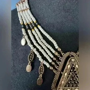 NWT Free People Dollyland Choker Pendant Beaded~ Gold & white ~ SOLD OUT HTF! thumbnail 5
