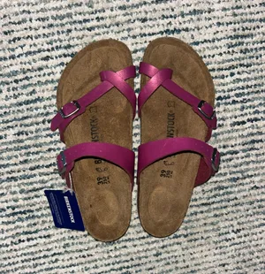Birkenstock pink  sandals thumbnail 1