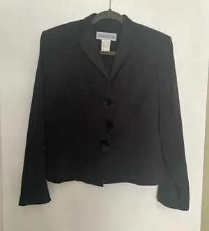 Free with purchase 🛍️Vintage “Jessica Howard “black jacket thumbnail 1