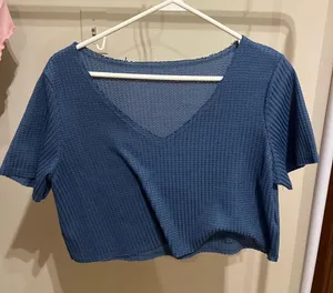 blue top Size M thumbnail 1