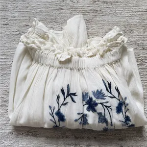 Floral American Eagle Off-Shoulder White Top (Size Small) thumbnail 4