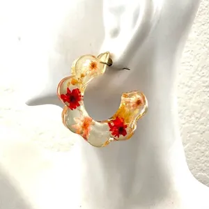 Dried Flower Acrylic Hoop Earrings thumbnail 5