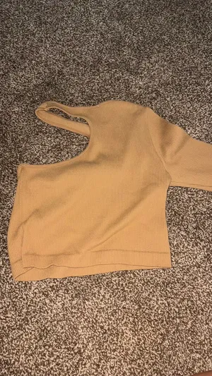 Boutique Top thumbnail 2