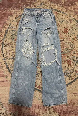 American Eagle, super high-rise, baggy, wide legged, distressed jeans size 0 regular thumbnail 1
