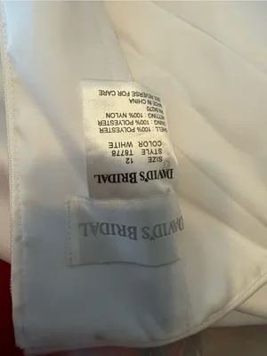 Beautiful Vintage Y2K David’s Bridal Wedding Gown thumbnail 8