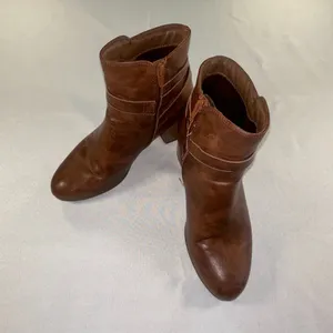 Frye & Co - Indiana Heeled Stacked Leather Ankle Boots Brown Women's Size 8M New thumbnail 2