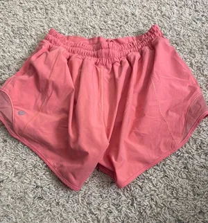 Lululemon Shorts Hotty High-Rise Hot 4" thumbnail 1