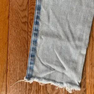 light wash blue Pacsun jeans thumbnail 8